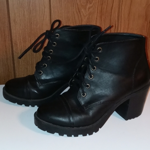 London Rebel boots size 4 with 3 " Chunky heels - Picture 8 of 11